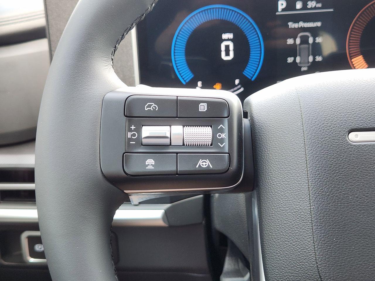 New 2026 R2T Silver Hyundai SE FWD image 25