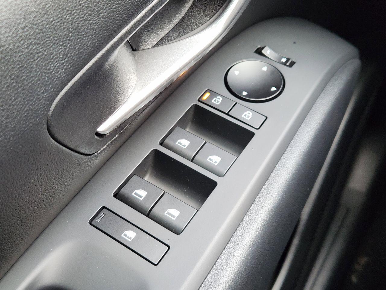 New 2026 W6H White Hyundai SEL FWD image 21