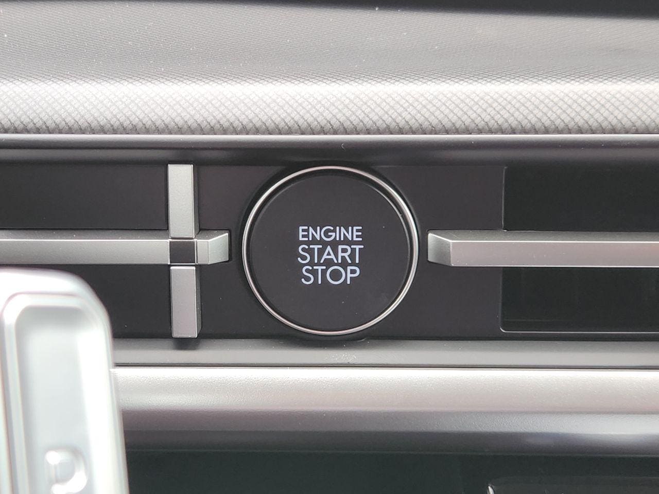 New 2027 Hampton Gray Hyundai SEL FWD image 18