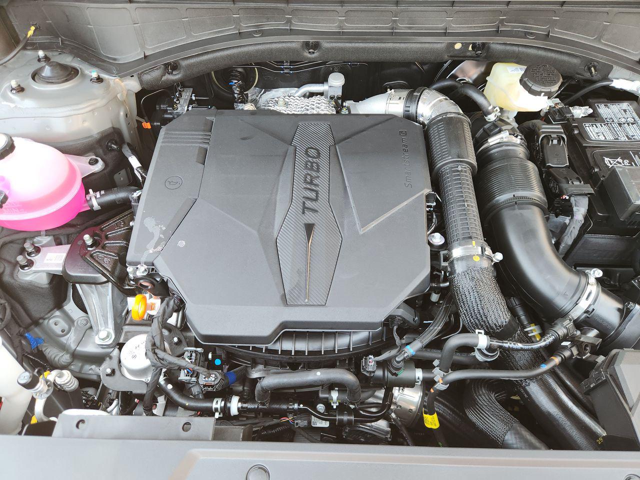 New 2027 Hampton Gray Hyundai SE FWD image 29