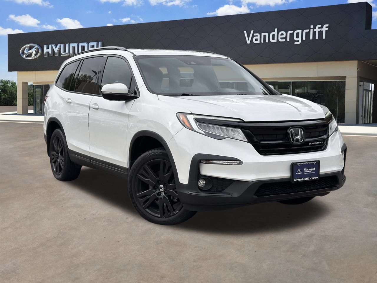 2022 Honda Pilot Black Edition's photo