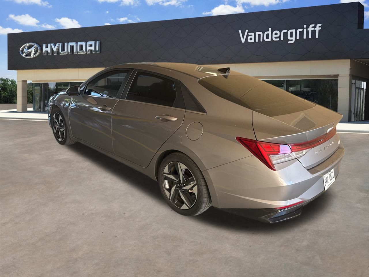 2023 Hyundai Elantra Hybrid Limited photo 2