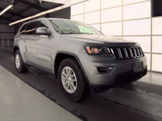 Used 2019 Billet Silver Jeep Laredo E image 4