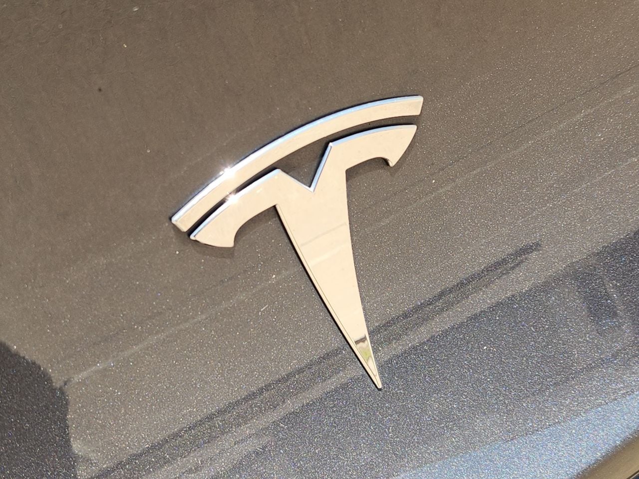 Used 2020 Midnight Silver Tesla Long Range image 9