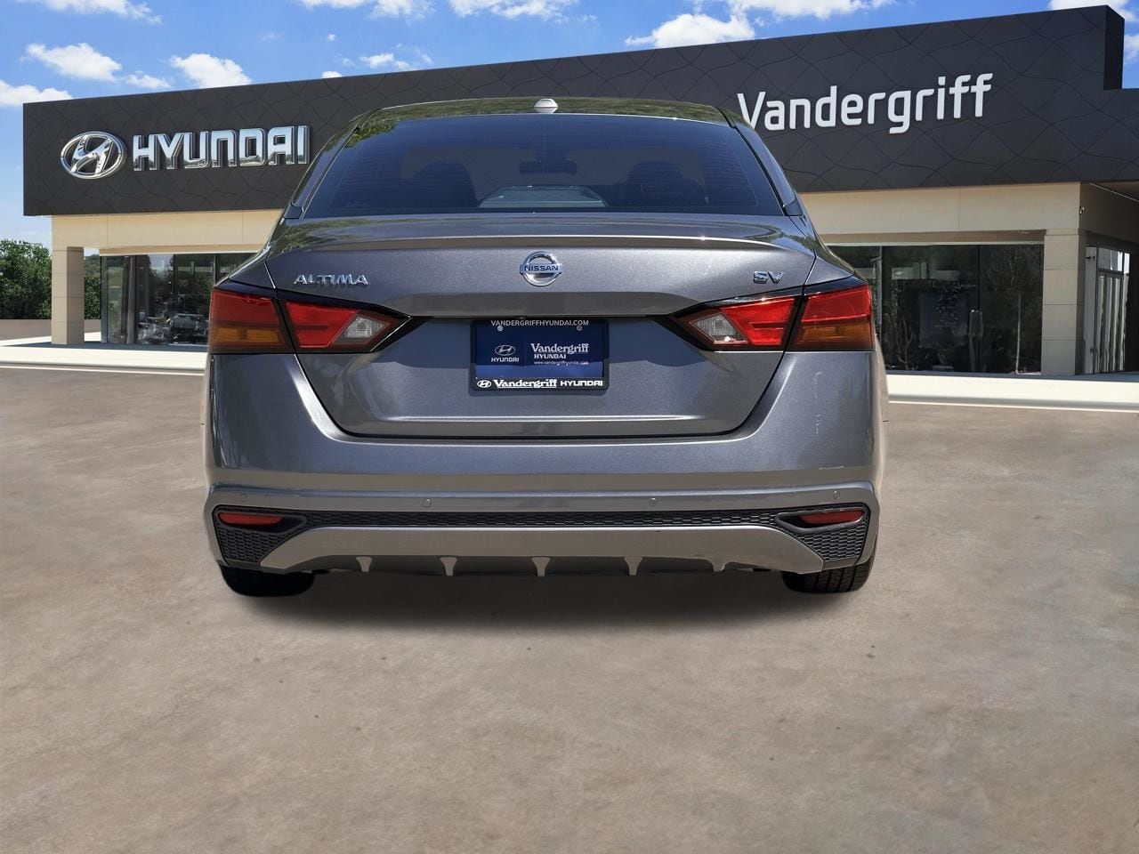 Used 2021 Gun Metallic Nissan 2.5 SV image 13