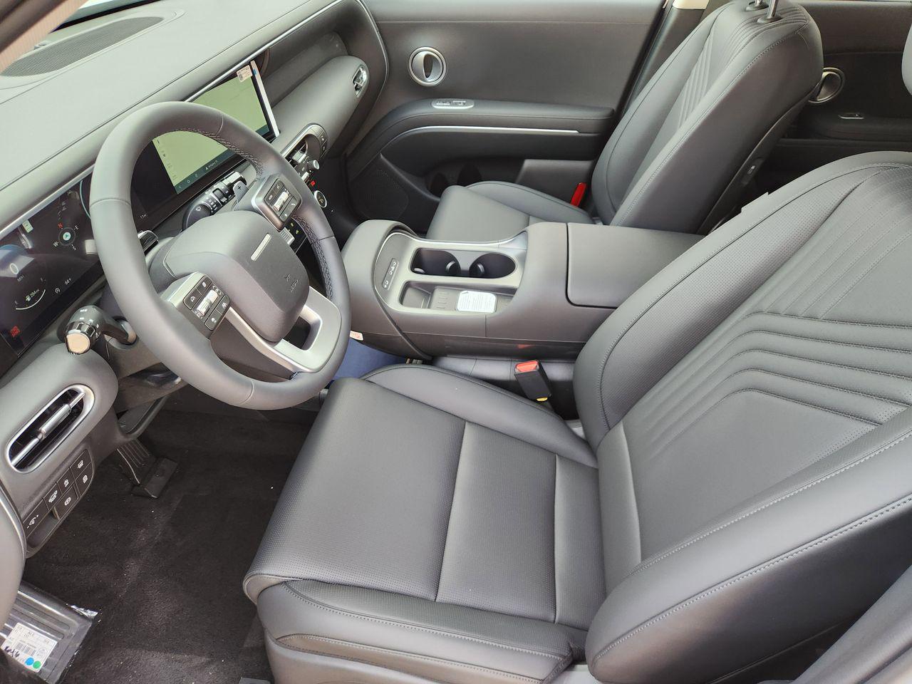 New 2026 WC9 White Hyundai SEL FWD image 8