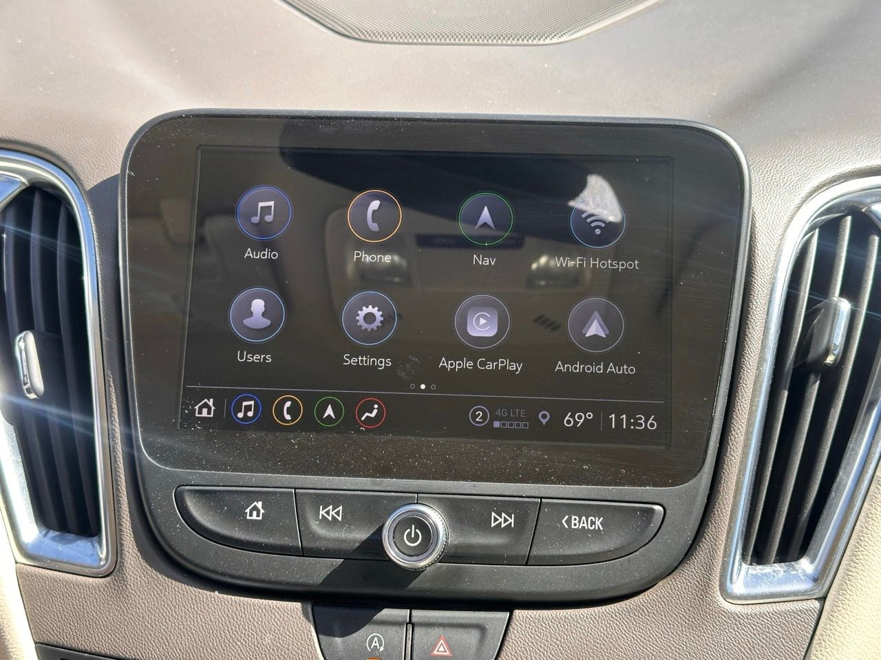 Used 2024 Summit White Chevrolet LT 2LT image 30