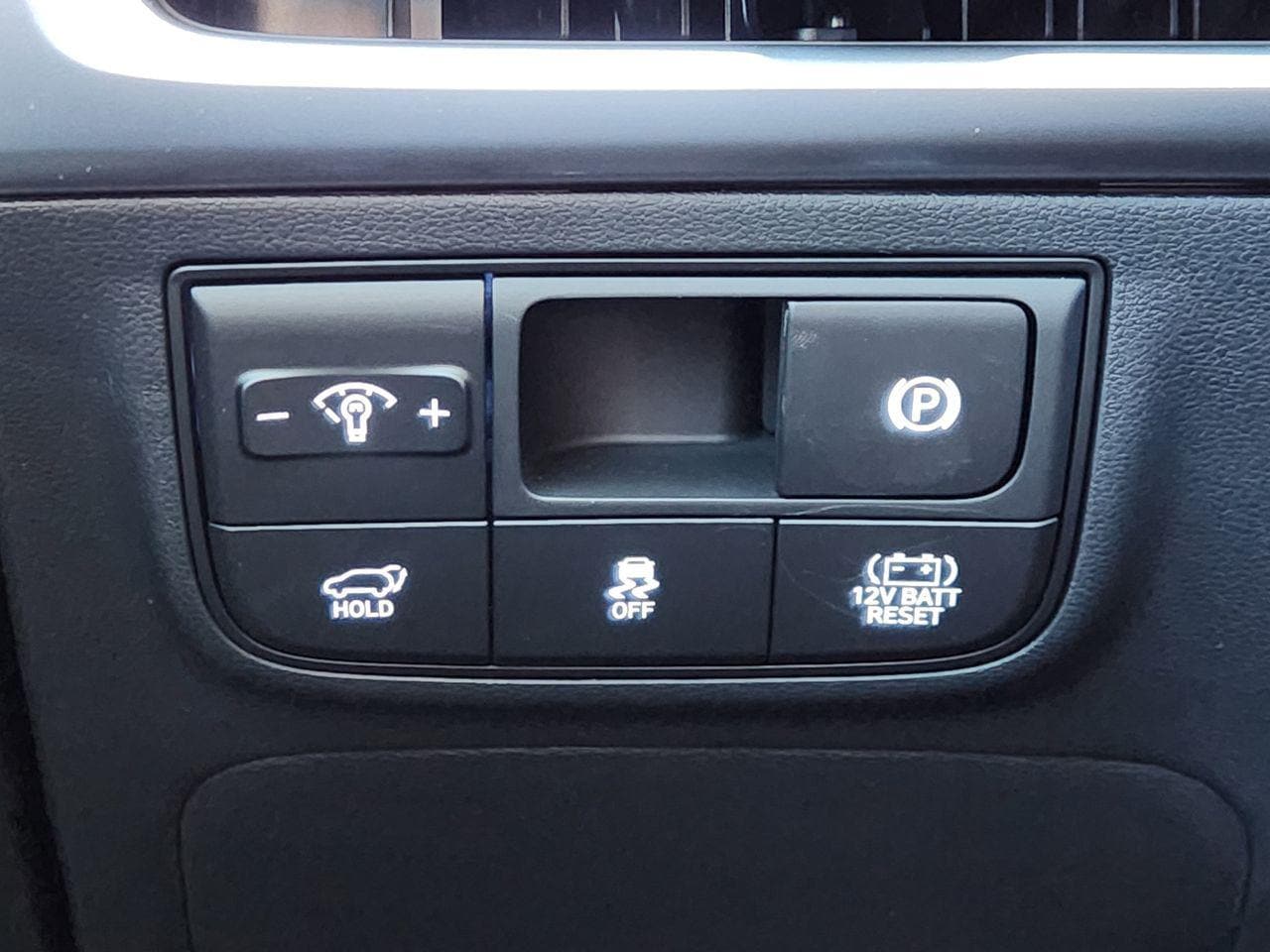New 2026 Creamy White Pearl Hyundai SEL AWD image 21