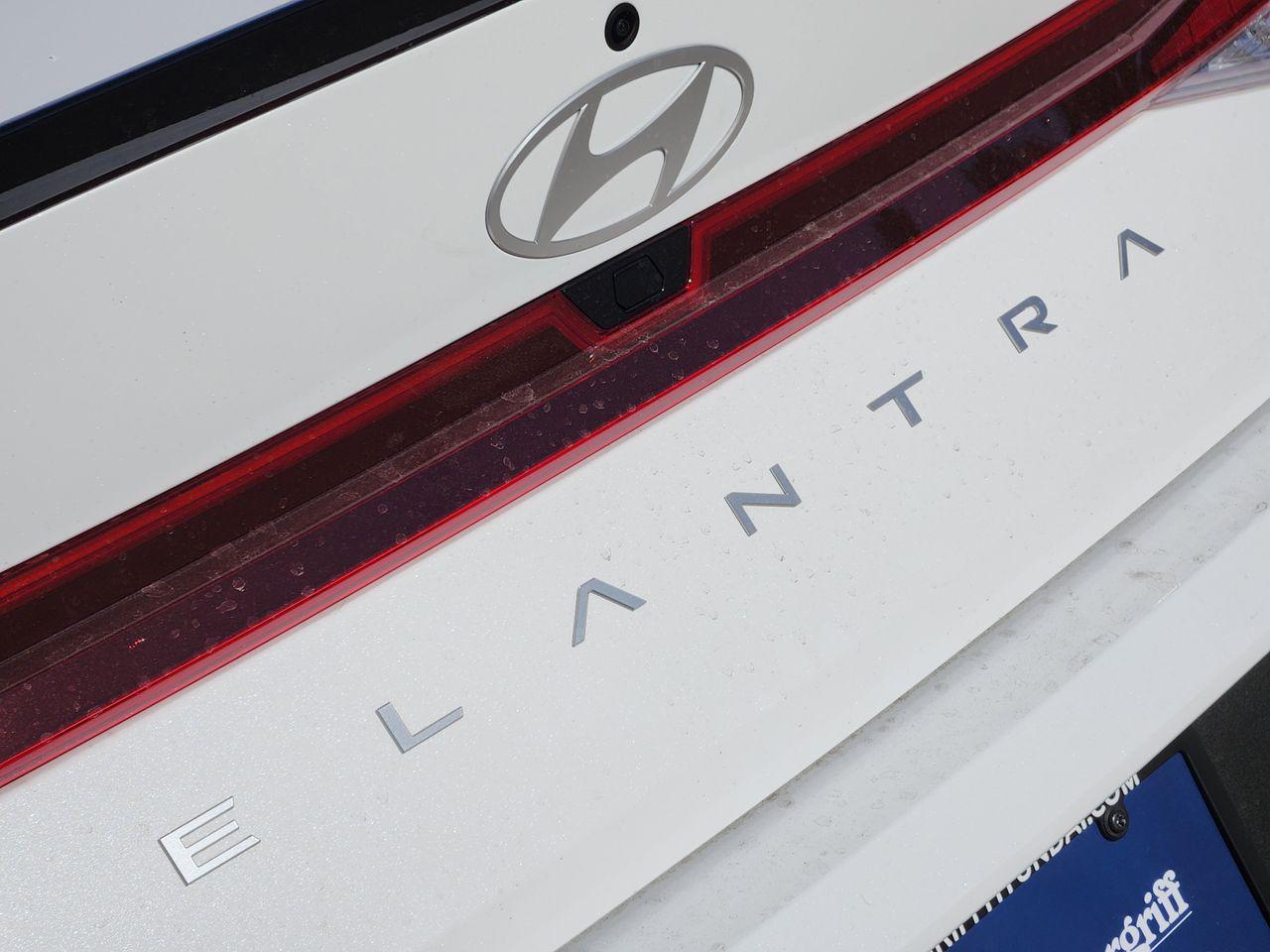 New 2026 Serenity White Hyundai SEL Sport image 8