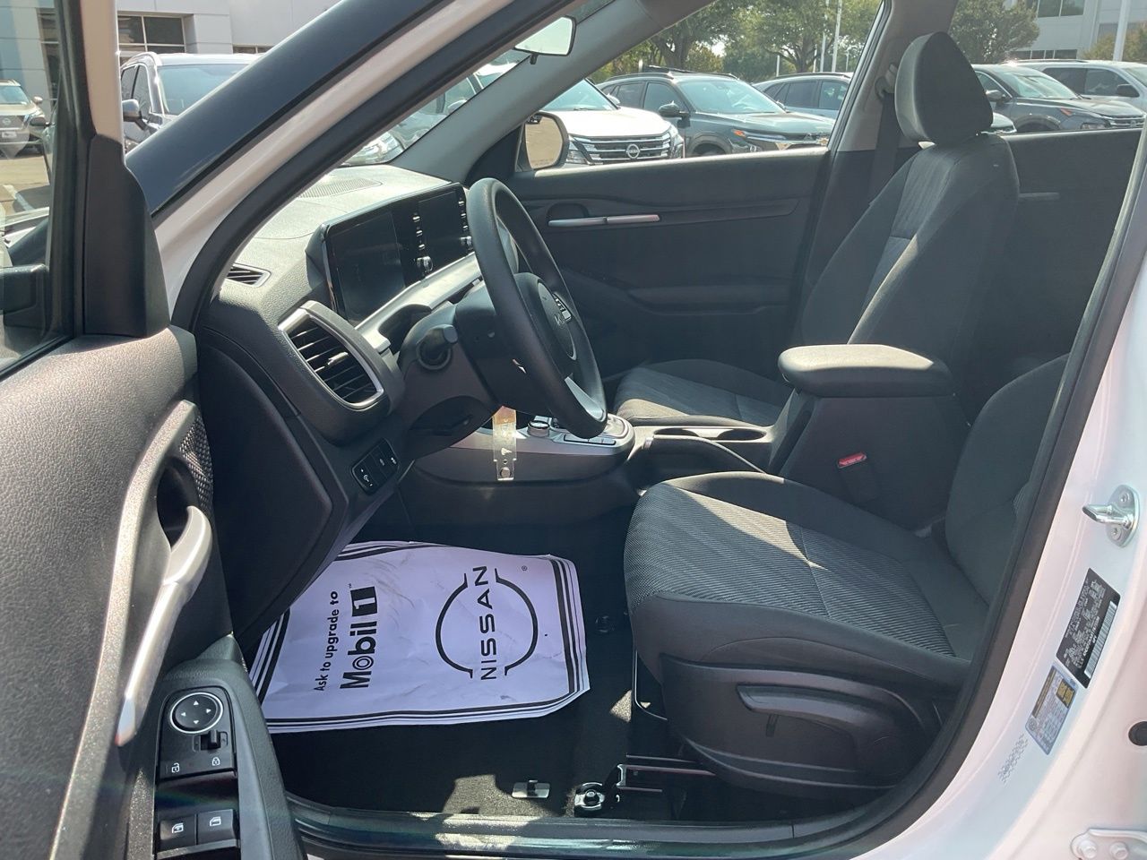 Used 2026 Clear White Black Roof Kia LX image 23