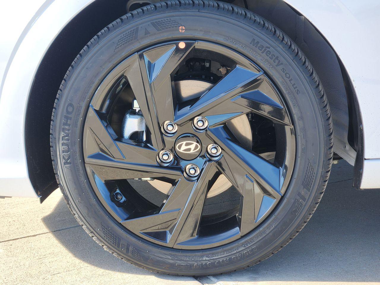 New 2026 W6H White Hyundai SEL Sport image 7