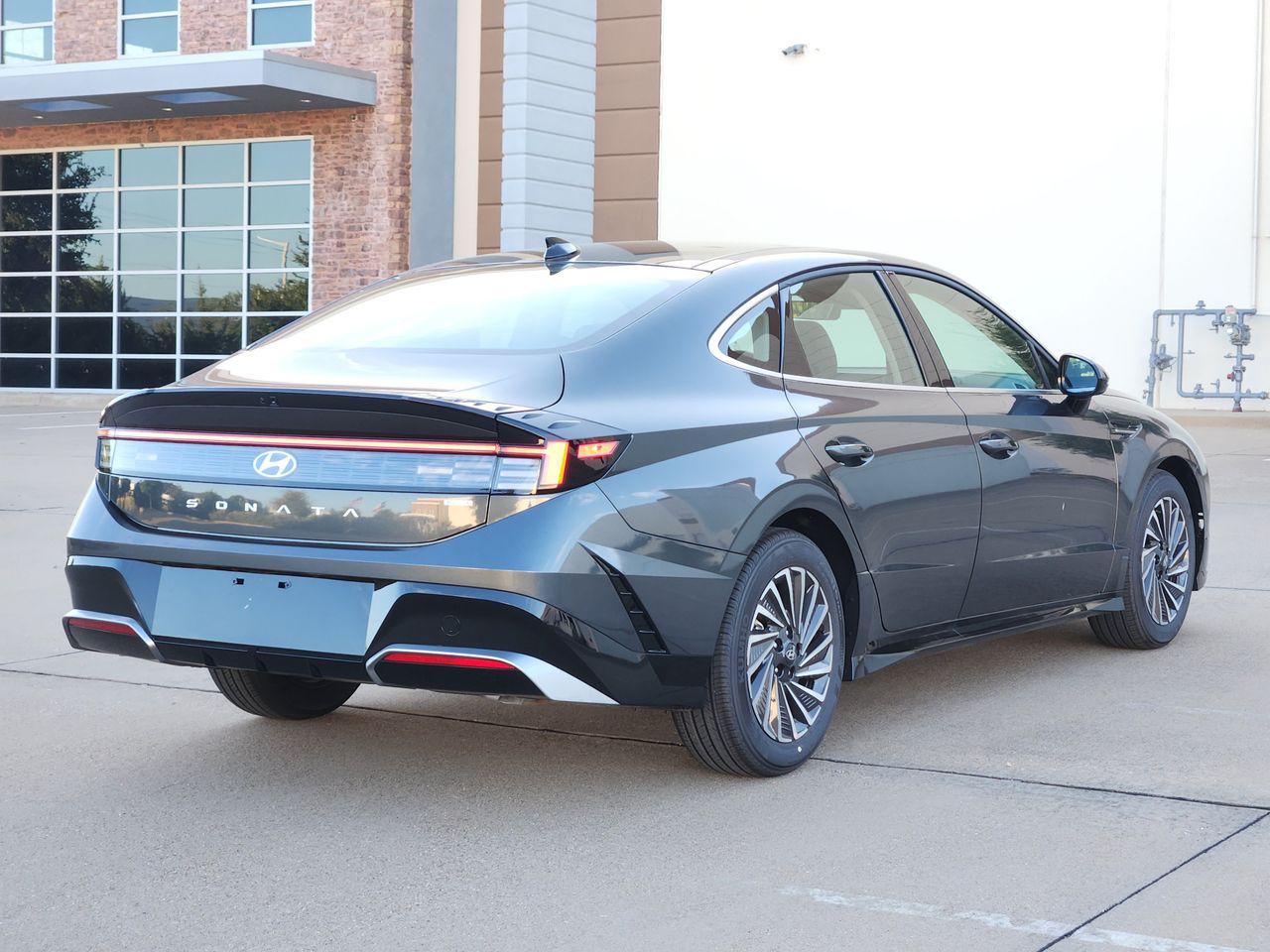 New 2026 Portofino Gray Hyundai SEL image 4
