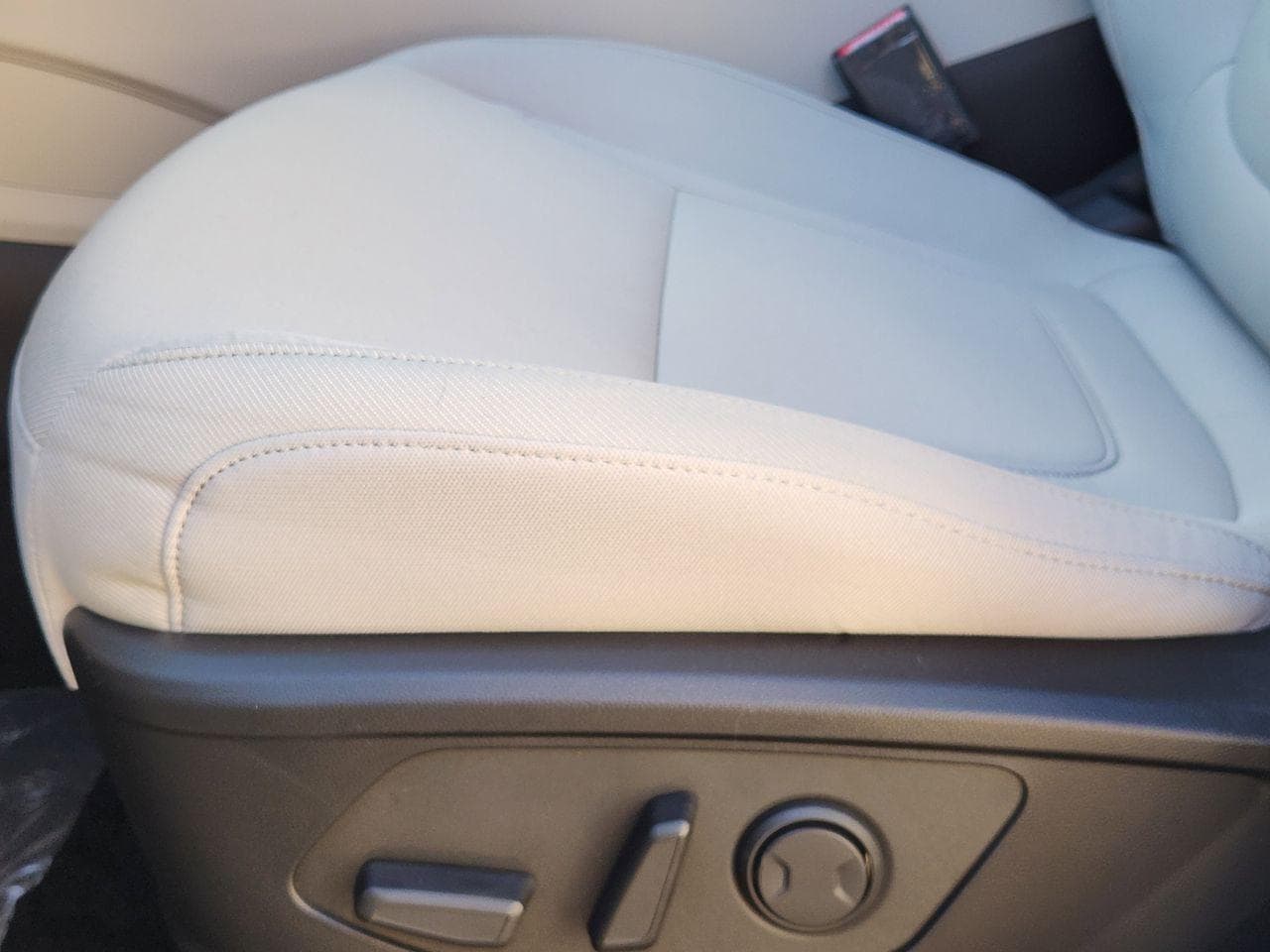 New 2026 Serenity White Pearl Hyundai SEL FWD image 23