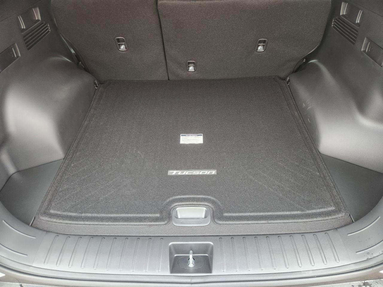 New 2026 Creamy White Pearl Hyundai SEL AWD image 30