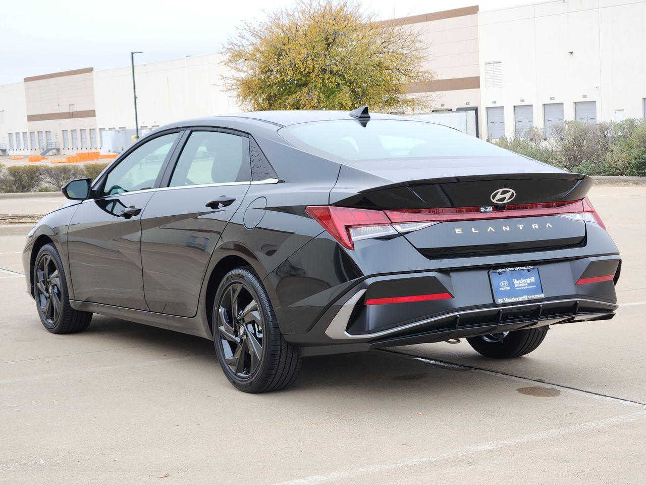 New 2026 A2B Black Hyundai SEL Sport Premium image 3