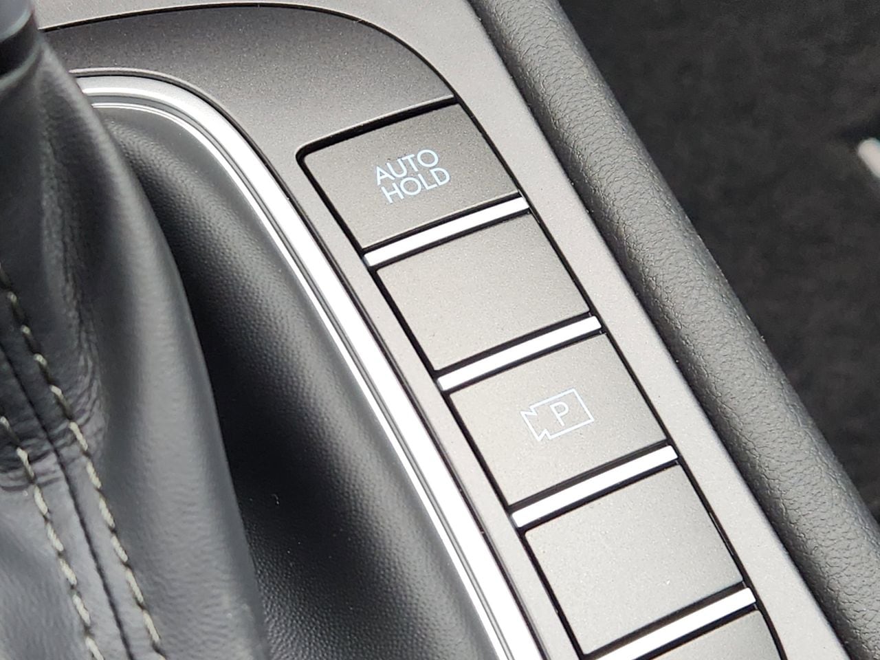 New 2026 SAW White Hyundai SE FWD image 18