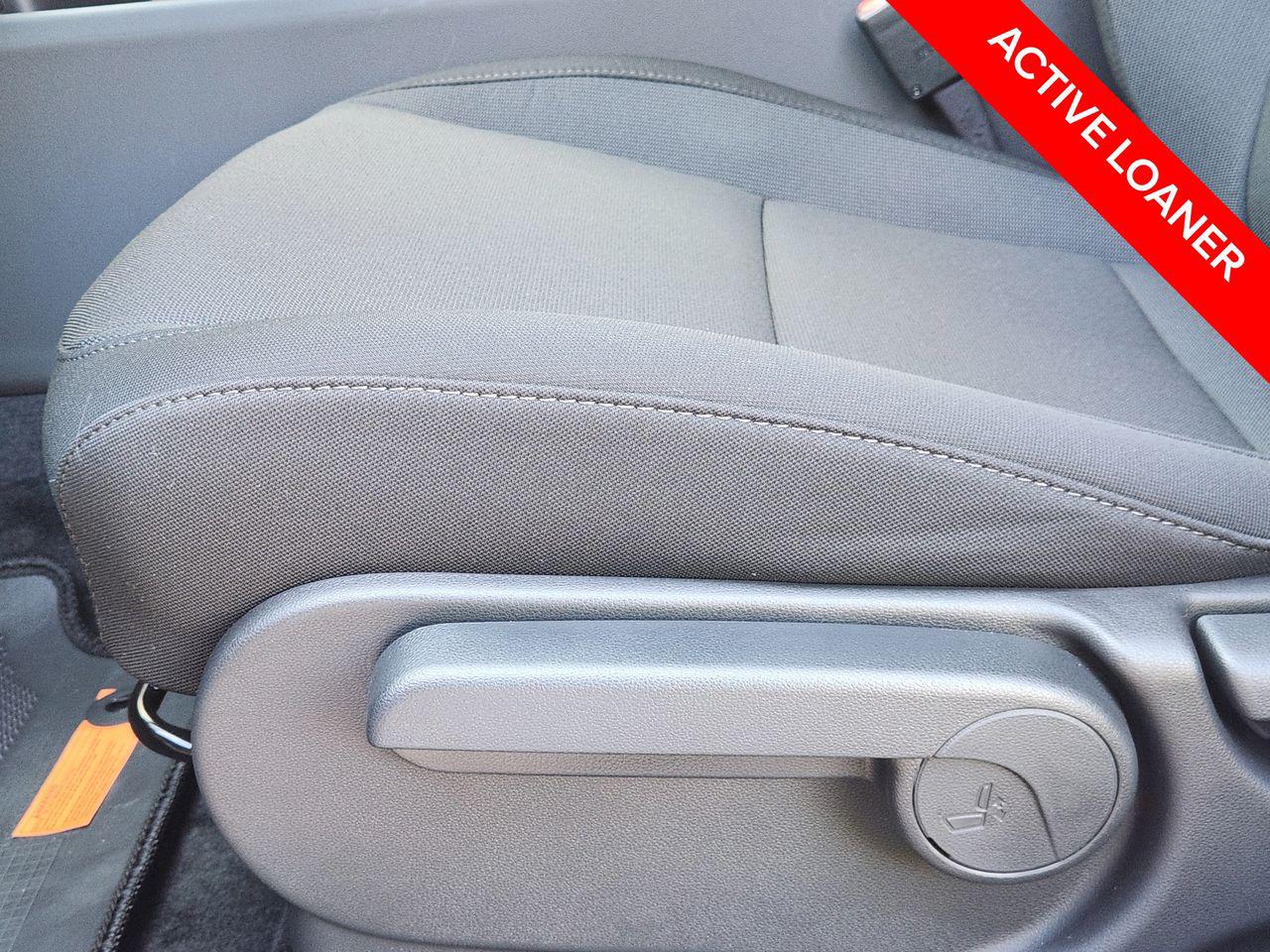 New 2026 SAW White Hyundai SE FWD image 24