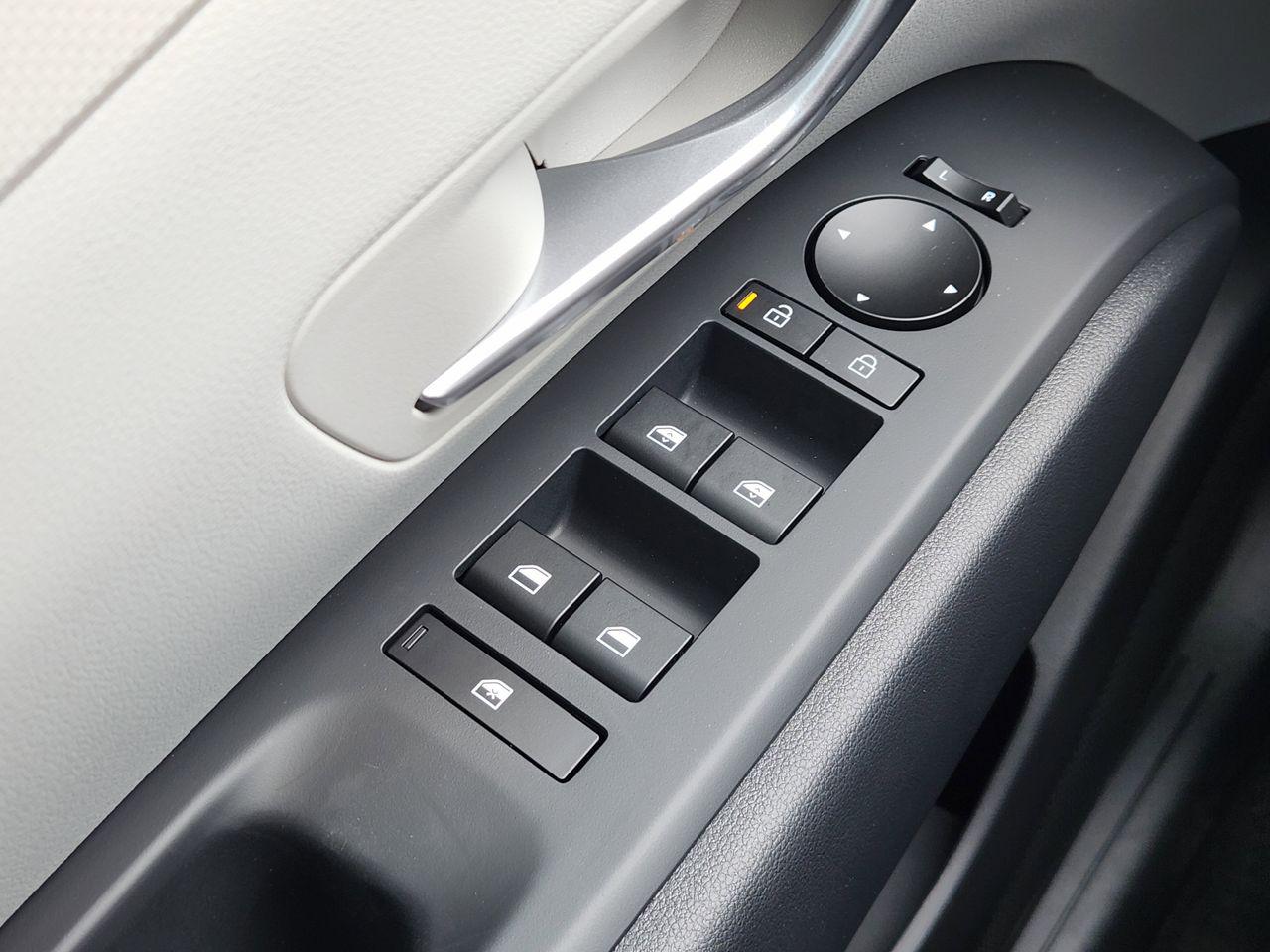 New 2026 Creamy White Pearl Hyundai SEL image 23