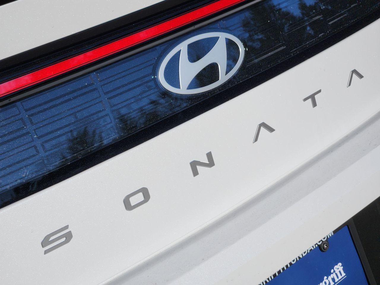 New 2026 W6H White Hyundai SEL Sport image 8