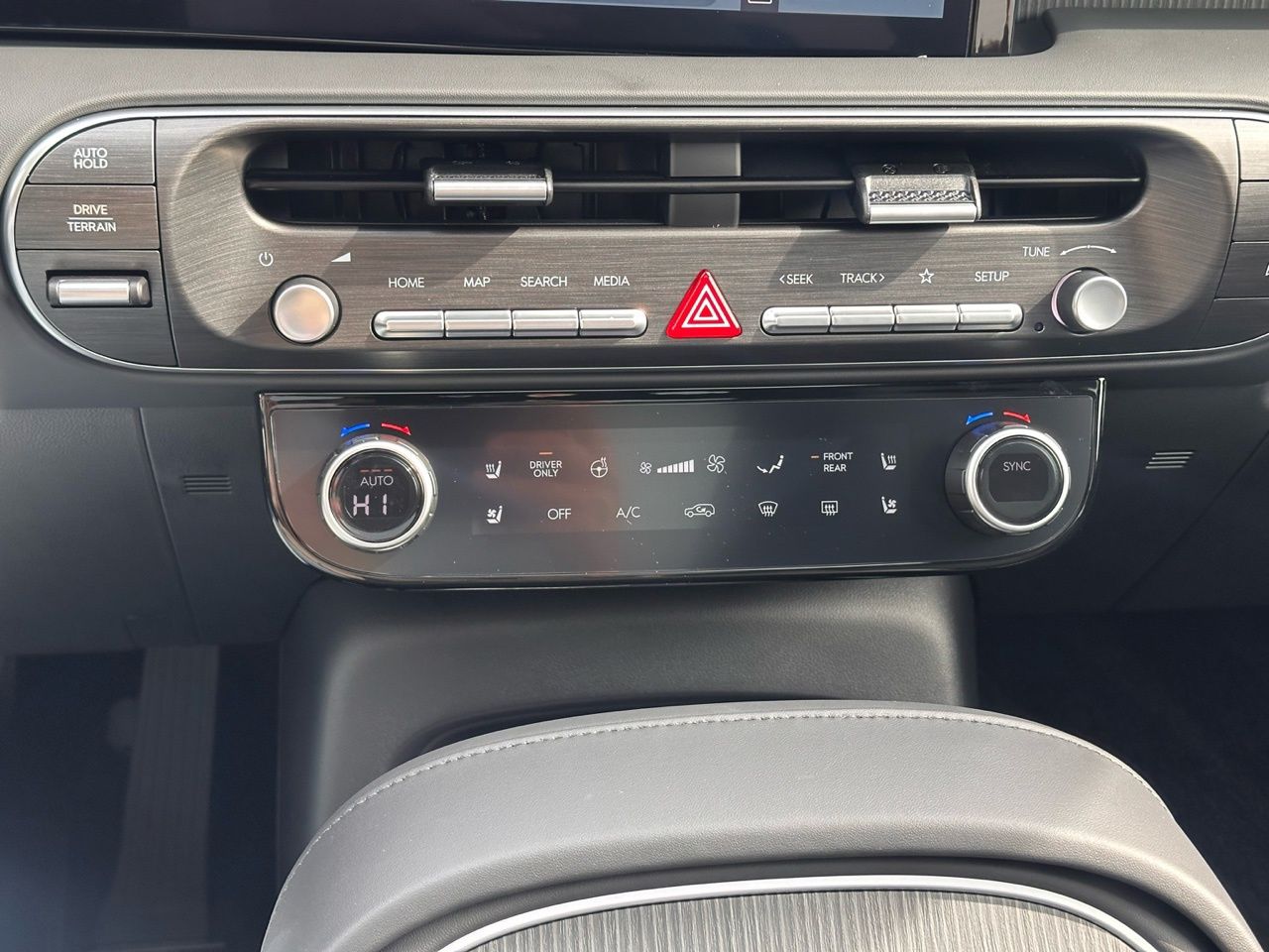 Certified Used 2026 Creamy White Pearl Hyundai Calligraphy image 36