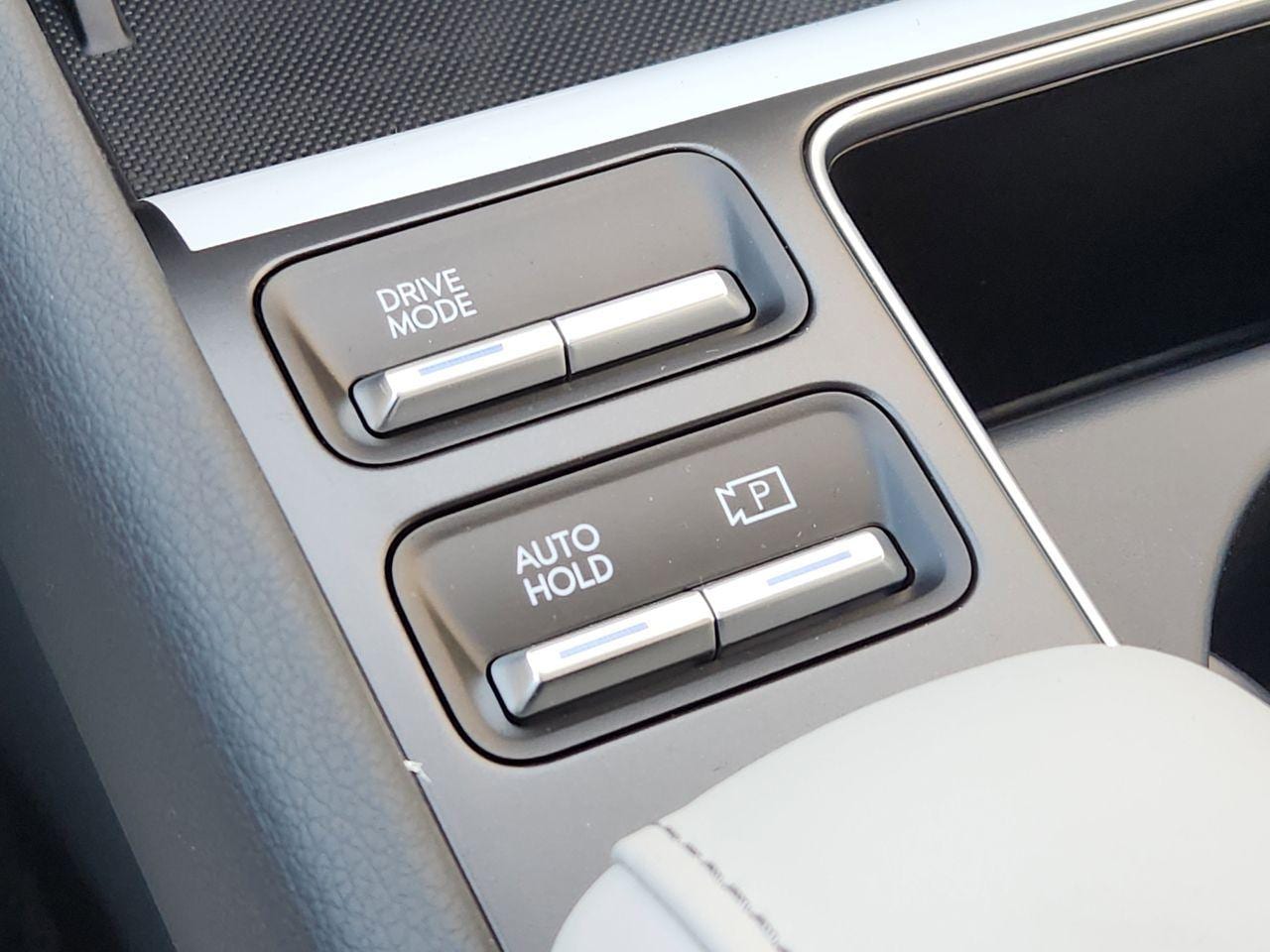 New 2026 Serenity White Hyundai SEL Sport image 19