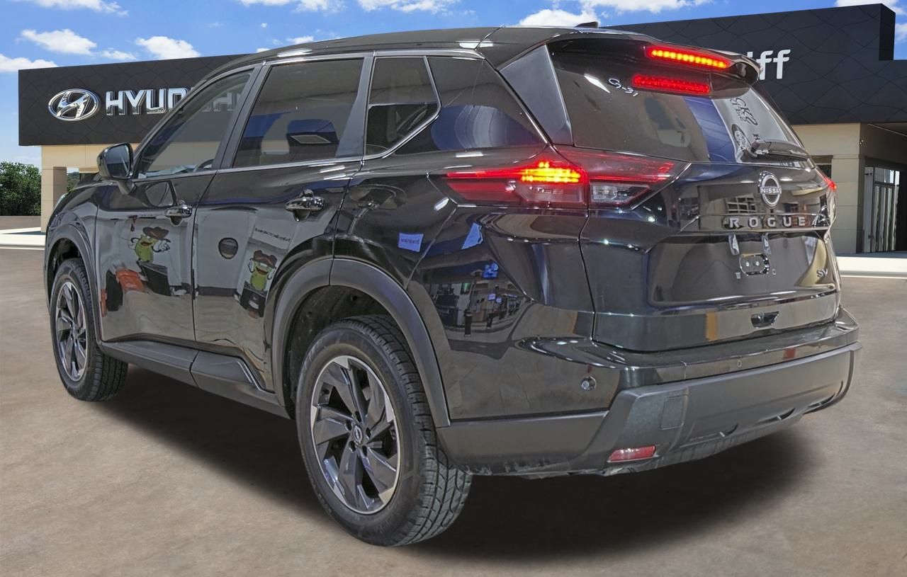 2024 Nissan Rogue SV photo 2
