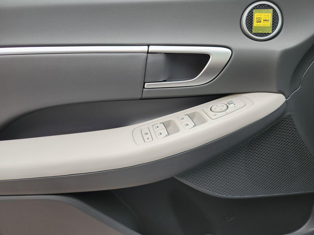 New 2026 NY9 Blue Hyundai SEL Sport image 23