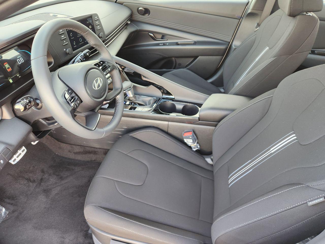 New 2026 W6H White Hyundai SEL Sport Premium image 9