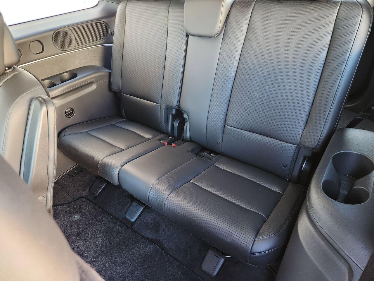 New 2026 Abyss Black Pearl Hyundai Calligraphy image 27