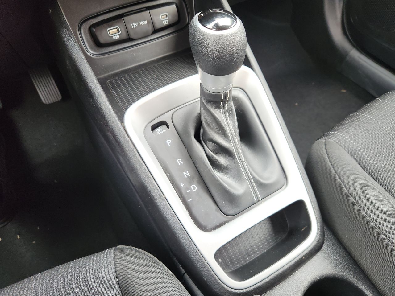 Used 2025 Ultimate Red Hyundai SE image 18