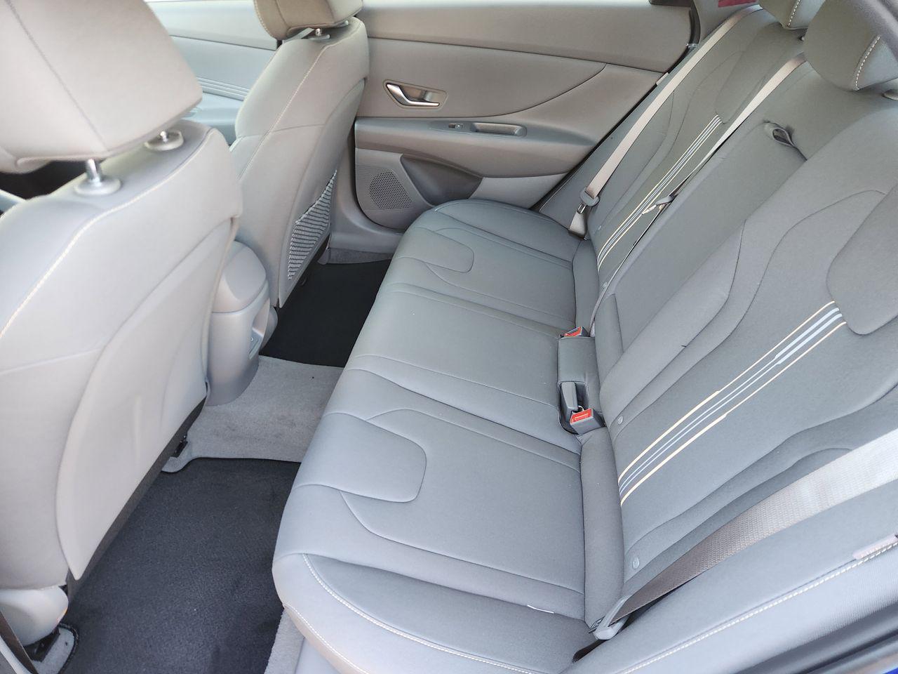 New 2026 YP5 Blue Hyundai SEL Sport Premium image 29