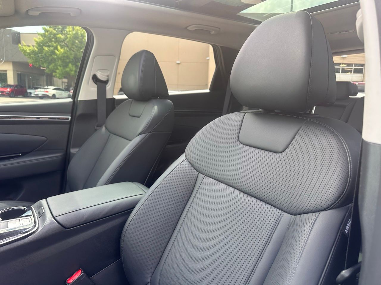 Used 2024 Black Pearl Hyundai SEL Convenience image 22