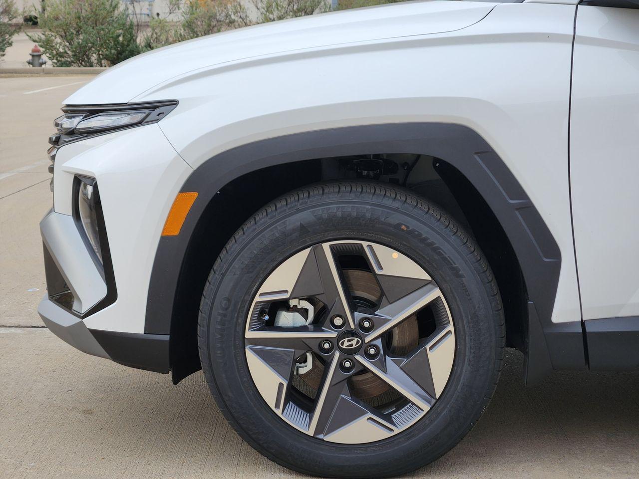 New 2026 W6H White Hyundai SEL FWD image 5