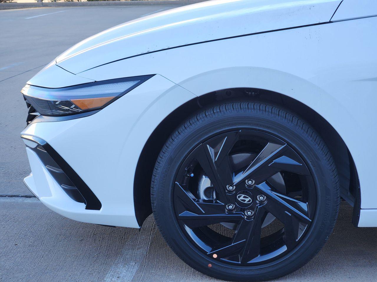 New 2026 Serenity White Hyundai SEL Sport Premium image 5