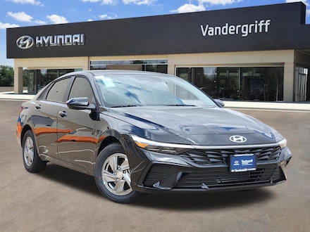 2026 Hyundai Elantra SE Sedan