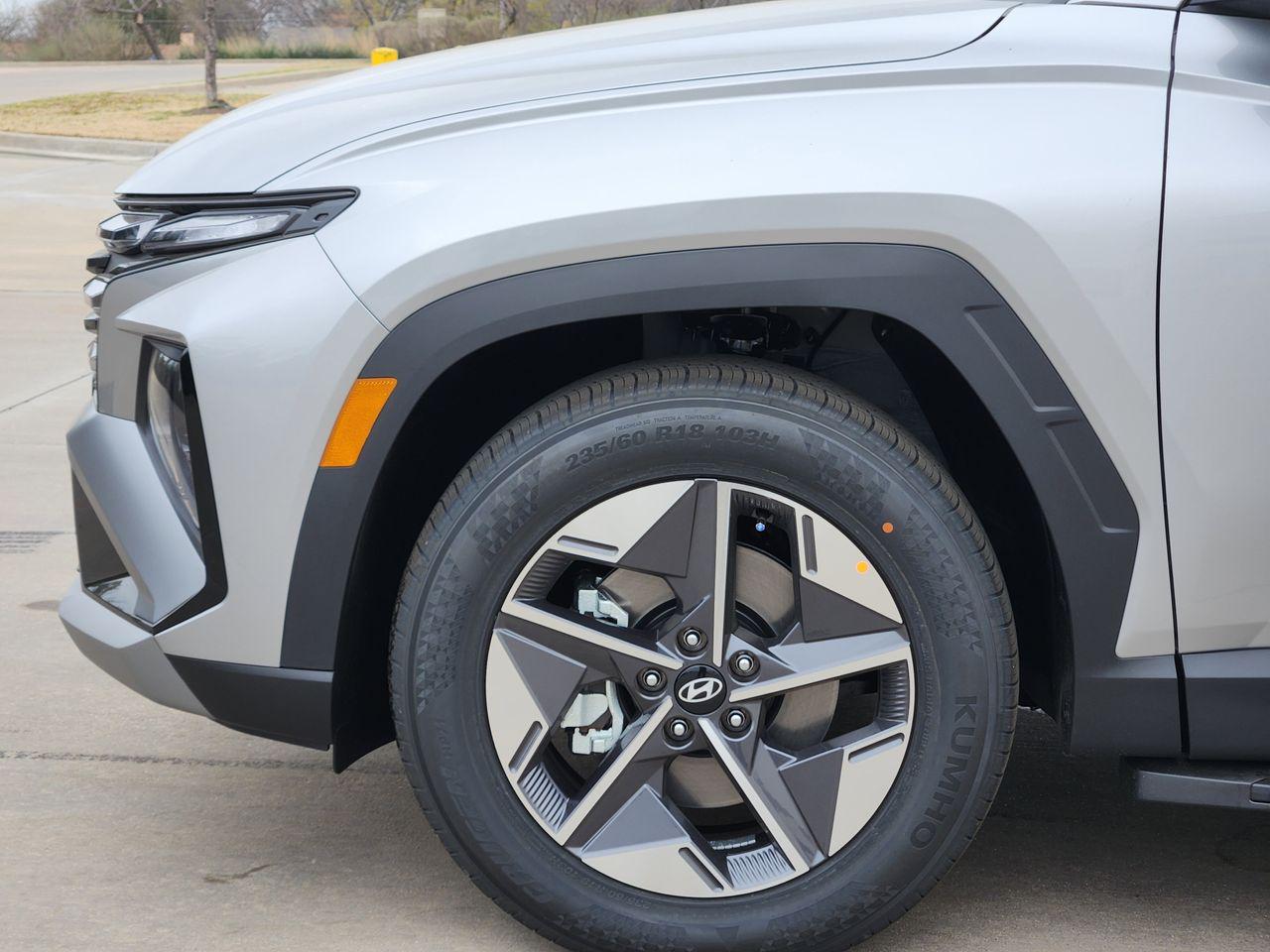 New 2026 R2T Silver Hyundai SEL FWD image 5