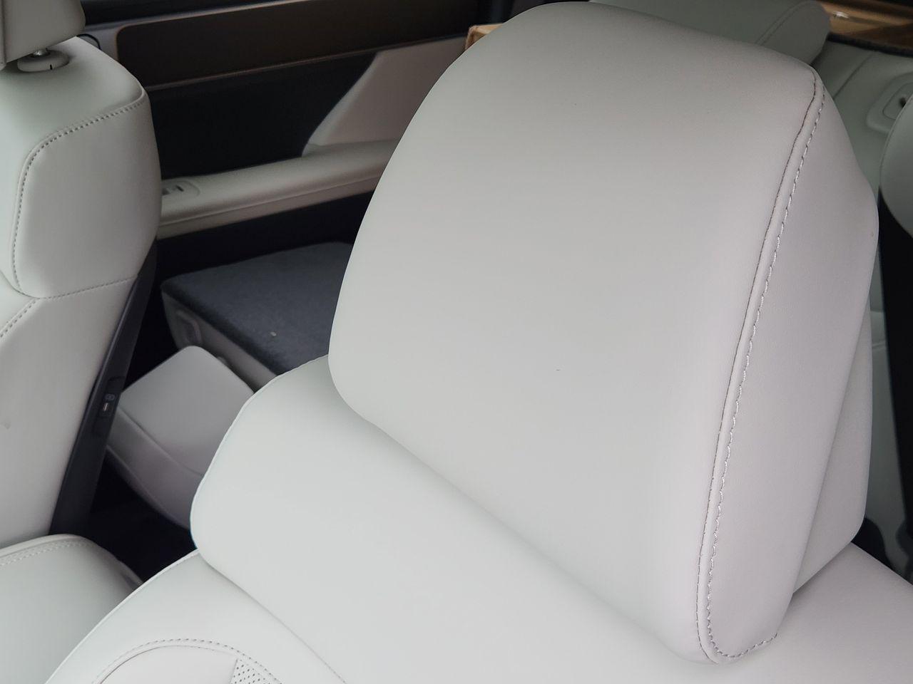 New 2026 S3B Black Hyundai SEL FWD image 11