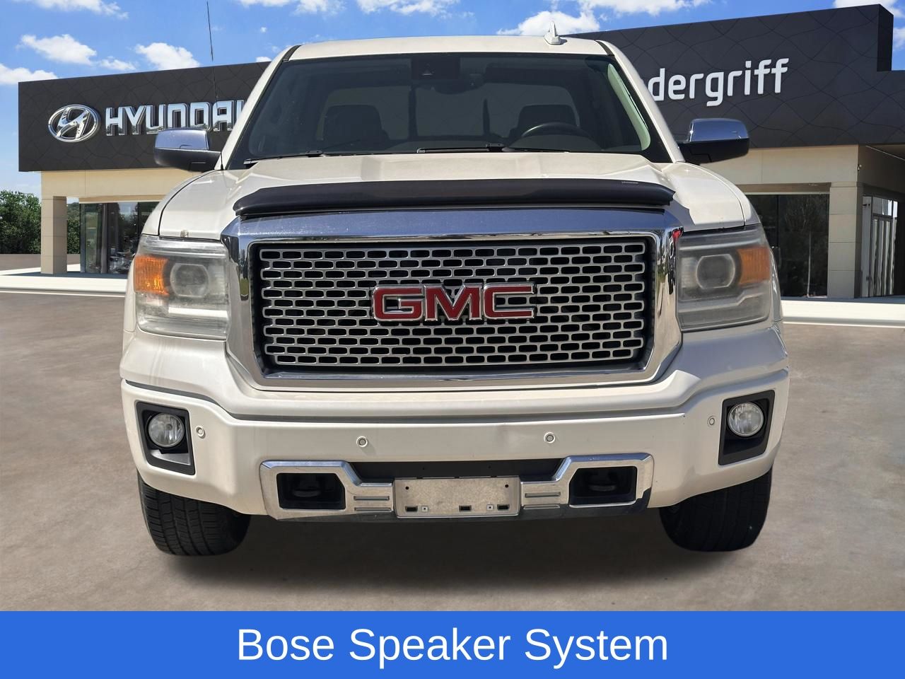 Used 2015 White Diamond Tricoat GMC Denali image 7