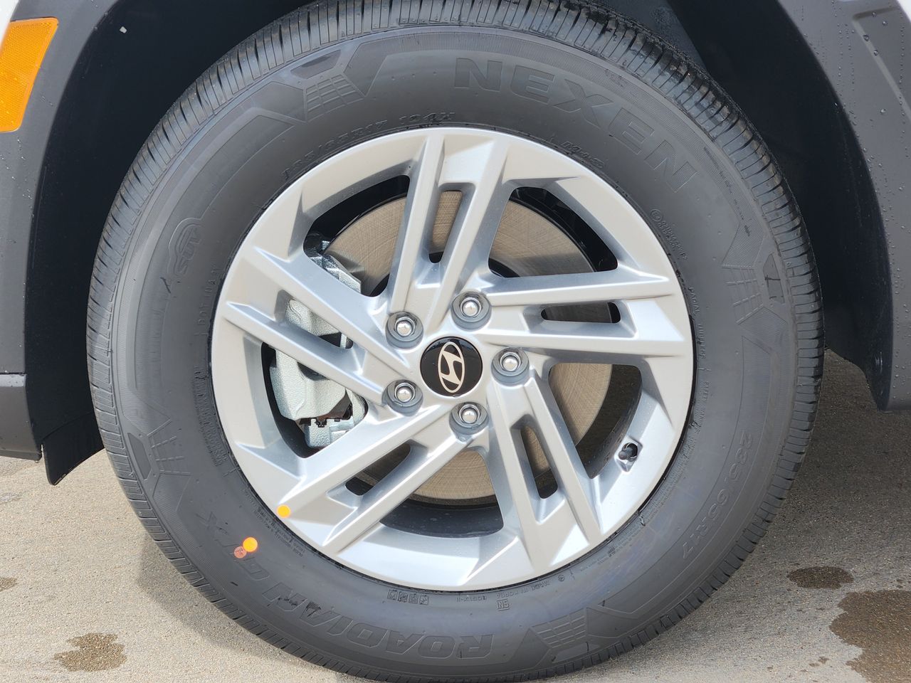 New 2026 W6H White Hyundai SE FWD image 7