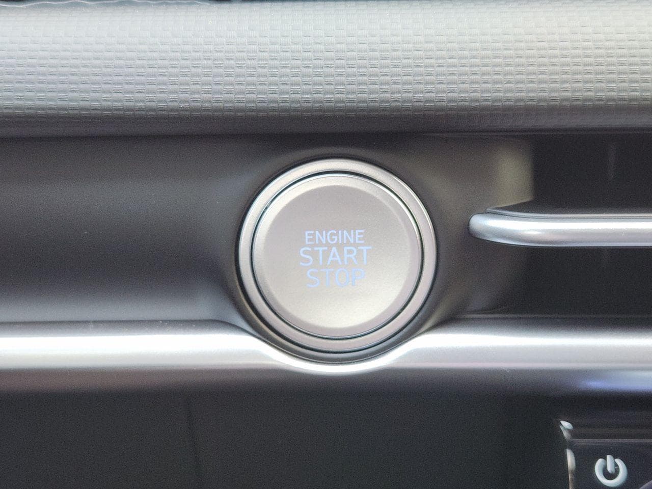 New 2026 Shimmering Silver Hyundai SEL FWD image 16