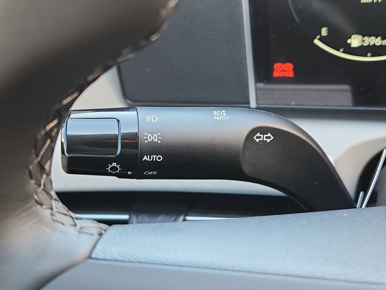 New 2026 W6H White Hyundai SEL Premium FWD image 27