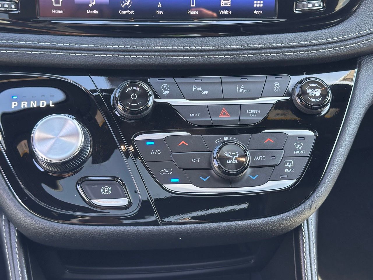 Used 2025 Fathom Blue Pearlcoat Chrysler Limited image 37