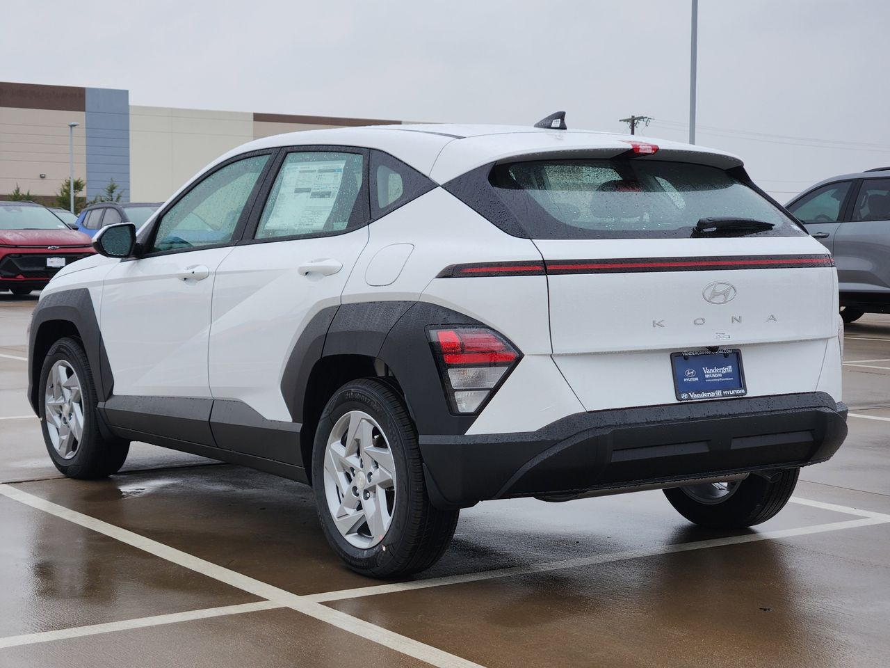 New 2026 SAW White Hyundai SE FWD image 3