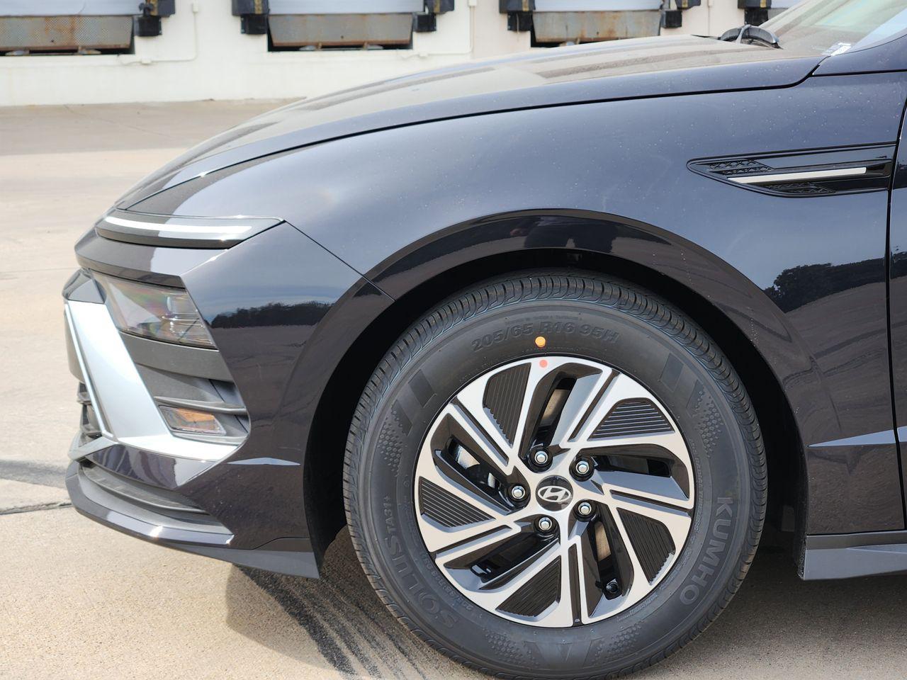 New 2026 Carbon Blue Hyundai Blue image 5