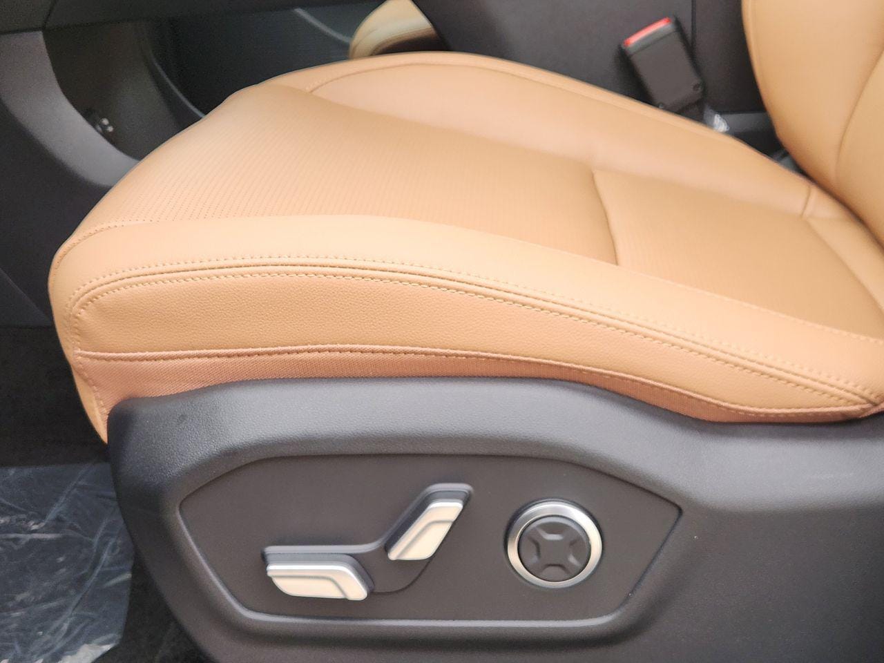 New 2026 S3B Black Hyundai Limited FWD image 22