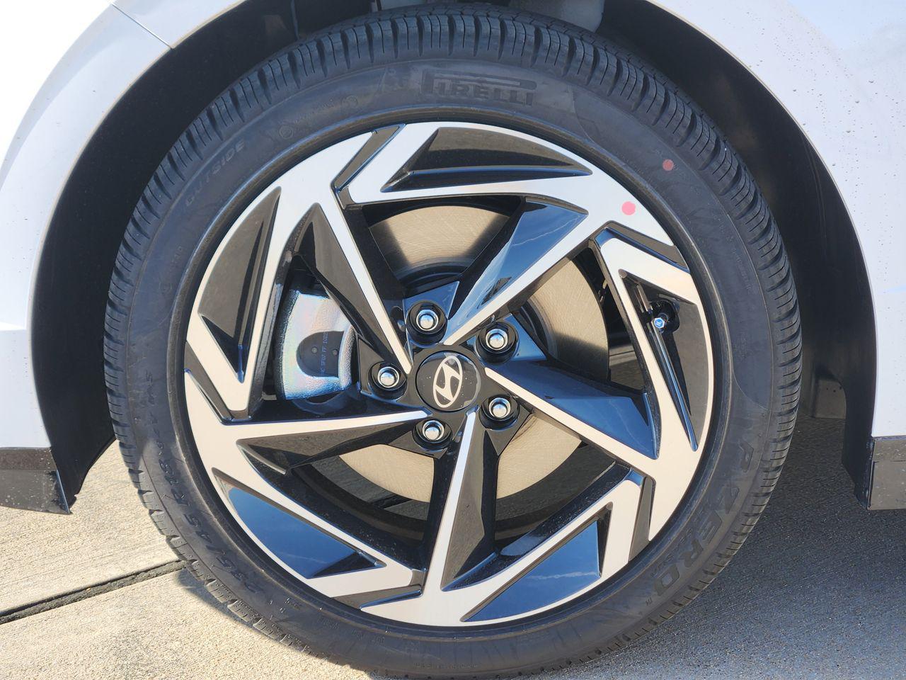 New 2026 Serenity White Hyundai SEL Sport image 7