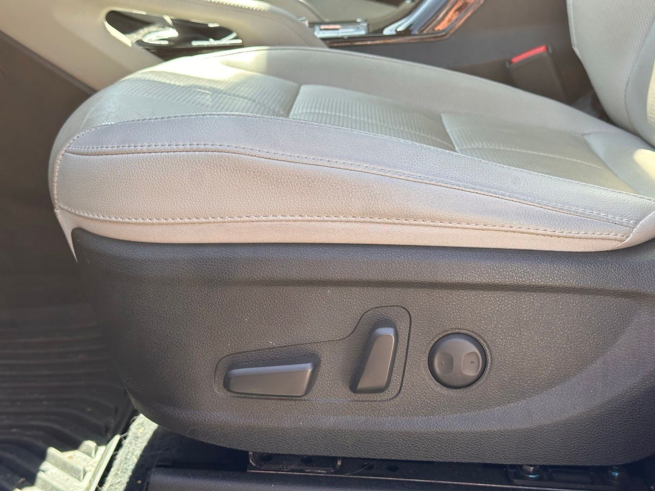 Used 2024 Ebony Black Kia EX image 26