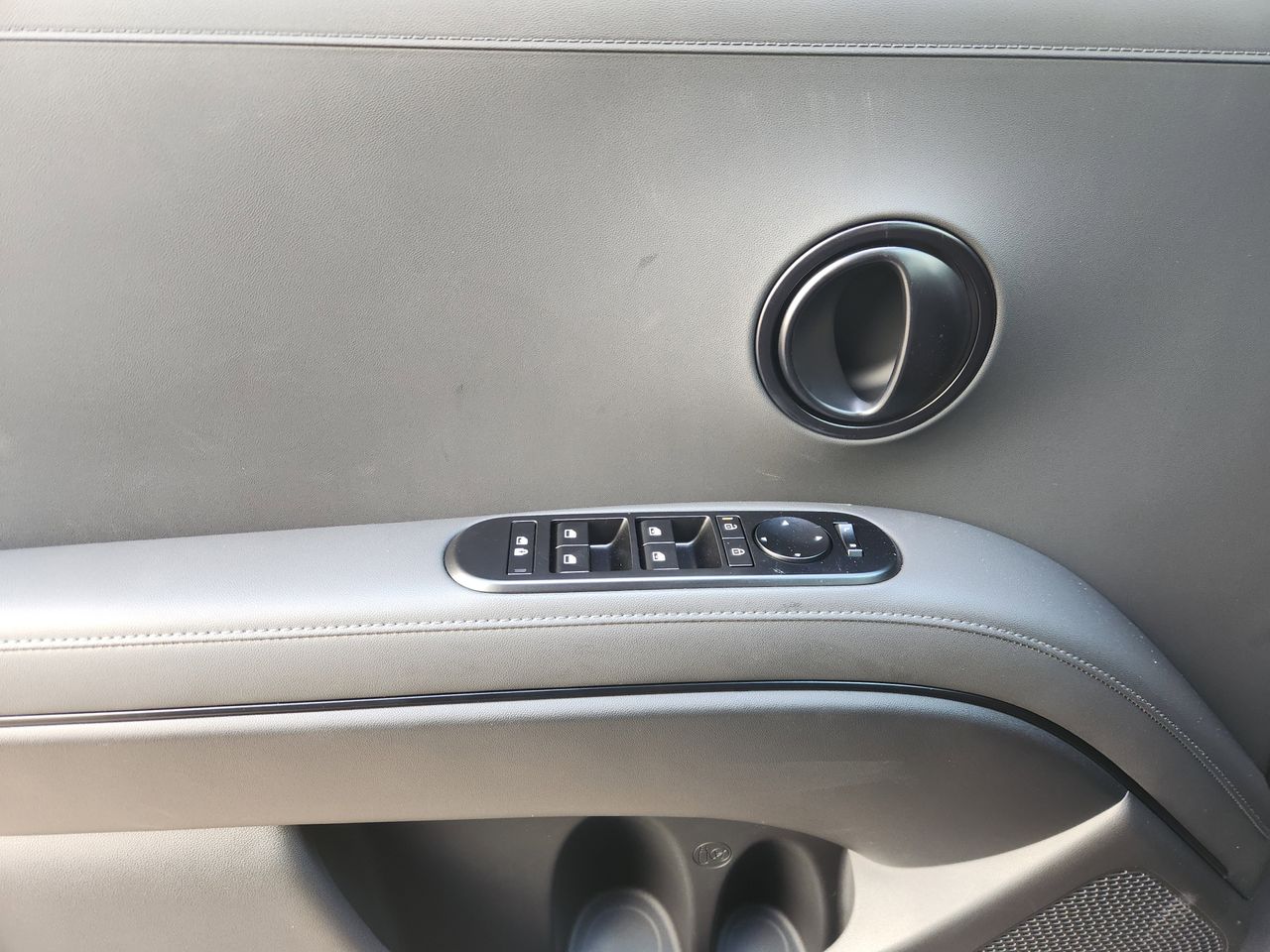 New 2026 PE2 Gray Hyundai XRT Pro image 19