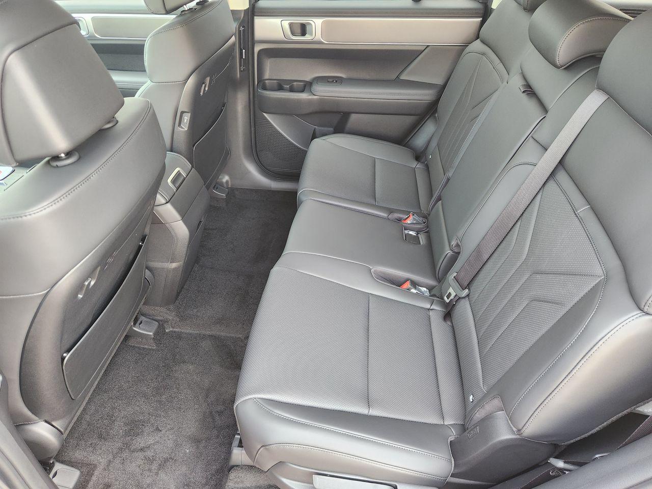 New 2026 Hampton Gray Hyundai SEL FWD image 28