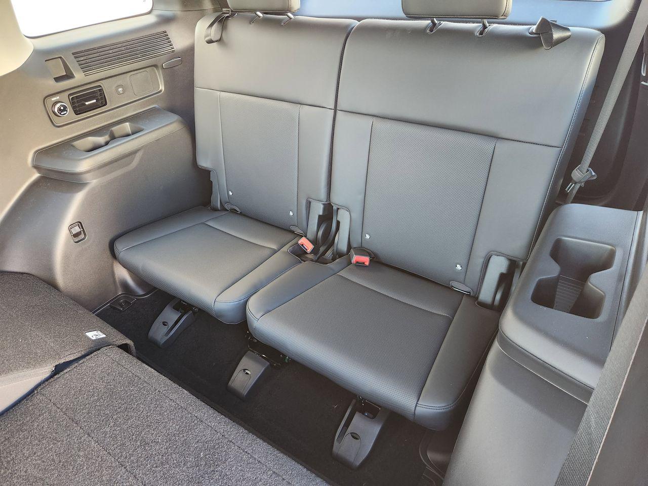New 2026 Shimmering Silver Hyundai SEL FWD image 29